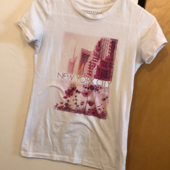 Aeropostale t-shirt - Picture 2 of 3